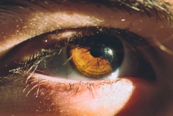 why does enclomiphene cause eye floaters